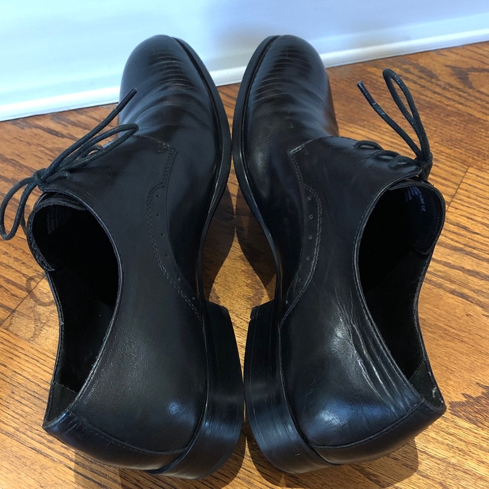 Kenneth Cole, men’s black leather dress shoes, size 10.5 - Picture 6 of 9